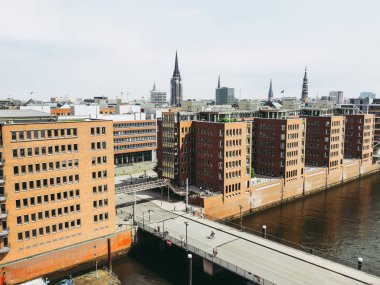 Hamburg, Almanya - Mayıs 2017 yaklaşık: Hava görünümünü Hafencity görülen şehir manzarası
