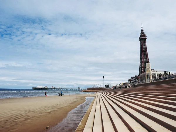 Блэкпул Великобритания Circa June 2016 Курорт Blackpool Beach Башня Blackpool — стоковое фото