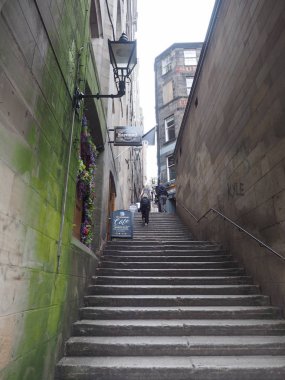 Edinburgh, İngiltere - Haziran 2018 yaklaşık: Old Town yeni şehir ile bağlama dik adımları