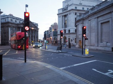 Haziran 2018 yaklaşık - Londra, İngiltere: Londra alacakaranlıkta görünümünü