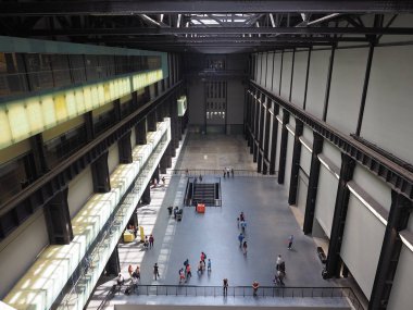Haziran 2018 yaklaşık - Londra, İngiltere: Tate Modern Sanat Galerisi iç South Bank güç istasyonu