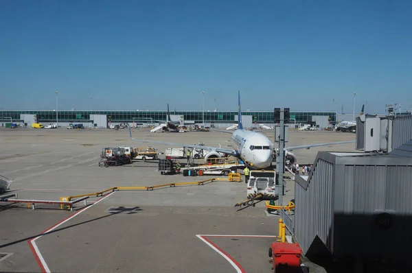 Londres Reino Unido Circa Junio 2018 Boeing 737 Estacionado Aeropuerto — Foto de Stock