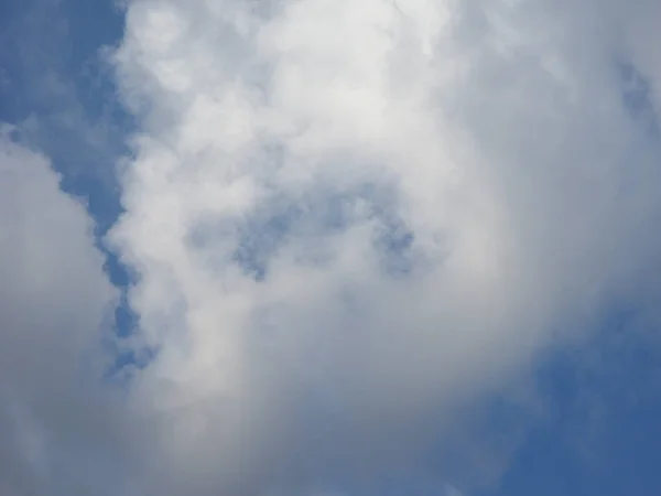 Голубое Небо Облаками Полезным Качестве Фона — стоковое фото