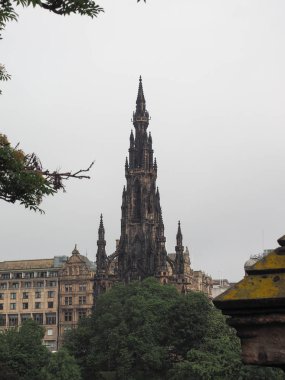 Edinburgh, İngiltere'de Sir Walter Scott anıt