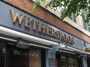 Belfast, İngiltere - Haziran 2018 yaklaşık: Wetherspoon halk evi