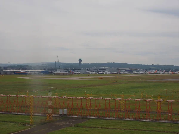 Edinburgh Około Czerwca 2018 Pas Startowy Lotniska Edynburg — Zdjęcie stockowe