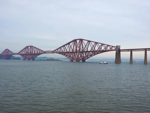 Forth Bridge Wspornikowe Most Kolejowy Przez Firth Dalej Wybudowany 1882 — Zdjęcie stockowe