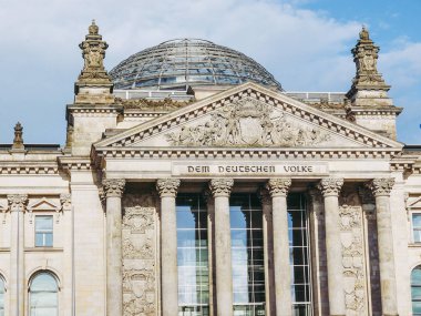 Berlin Almanya 'daki Reichstag Alman parlamento evleri
