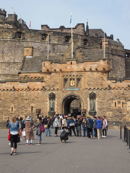 Edinburgh Ngiltere Haziran 2018 Yaklaşık Edinburgh Castle Gelen Turist — Stok fotoğraf