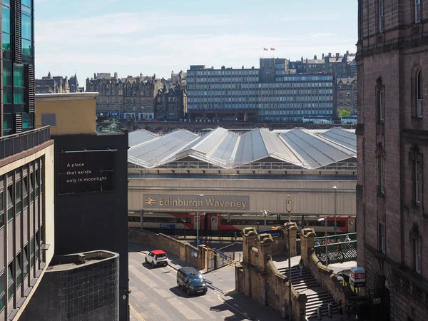 Edinburgh Regno Unito Circa Giugno 2018 Stazione Ferroviaria Edimburgo Waverly — Foto Stock