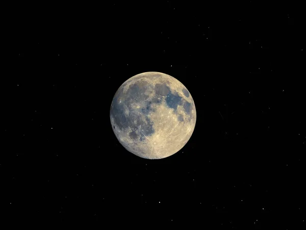 Lua Cheia Vista Com Telescópio Astronómico Com Céu Estrelado — Fotografia de Stock