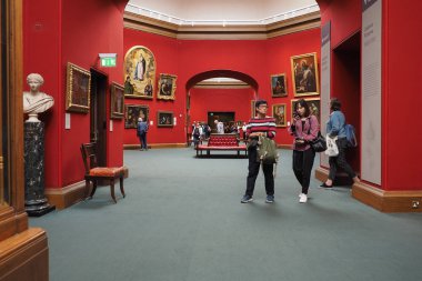 Edinburgh, İngiltere - Haziran 2018 yaklaşık: The Scottish National Gallery iç