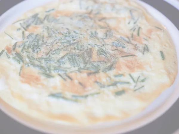 Oeufs Omelette Avec Ciboulette Herbe Aka Allium Schoenoprasum Délicat Ton — Photo