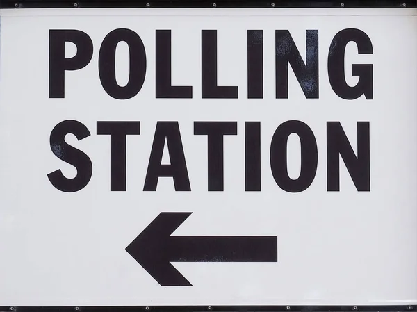 Szavazóhelyiség Helyezze Szavazókat Hogy Leadott Szavazatok Választásokon Egyesült Királyságban — Stock Fotó