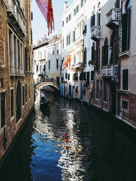 Venice Italy Circa September 2016 Gondola Traditional Flat Bottomed Rowing — Stock Photo, Image