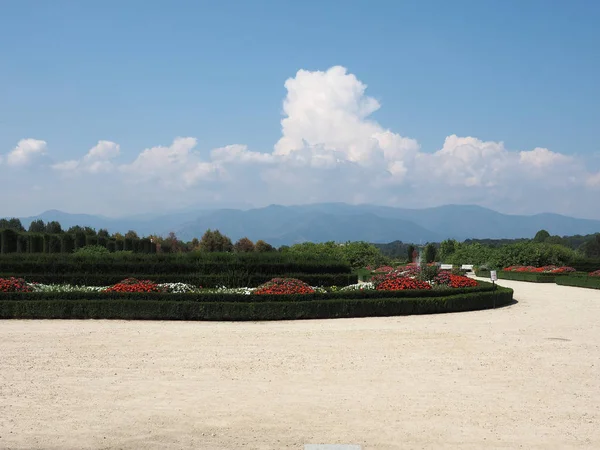 Venaria, İtalya - yaklaşık Ağustos 2018: Bahçeleri Reggia di Venaria Sarayı