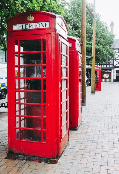 利物浦 2016年6月 传统红色电话盒 — 图库照片