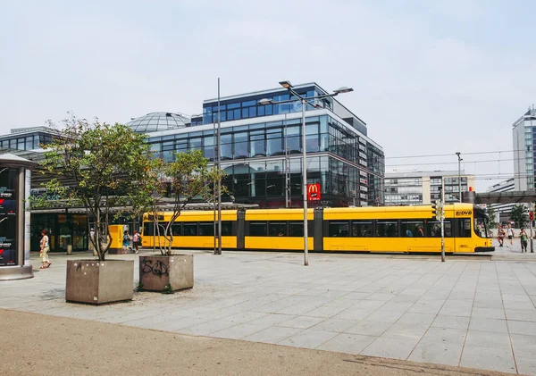 Dresden Tyskland Den Juni 2014 Spårvagnar Den Viktigaste Kollektivtrafiken Dresden — Stockfoto