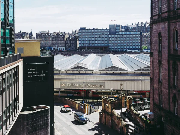 Edinburgh Velká Británie Cca Červen 2018 Edinburgh Waverly Železniční Stanice — Stock fotografie