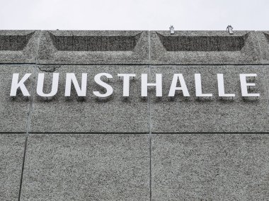 Düsseldorf, Almanya - yaklaşık Ağustos 2009: (Yani Sanat Galerisi Kunstalle)