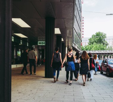 Hamburg, Almanya - Mayıs 2017 yaklaşık: Hamburg şehir gelen turist