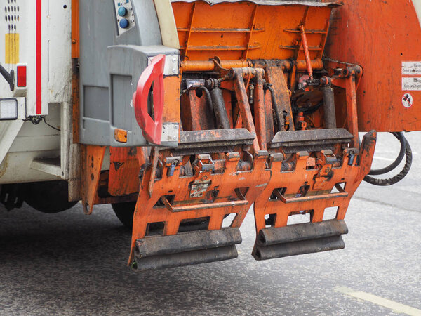 A garbage truck for litter waste collection