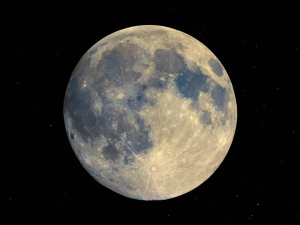 Lua Cheia Vista Com Telescópio Astronómico Com Céu Estrelado — Fotografia de Stock