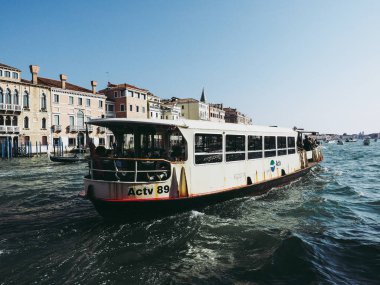 VENICE, İtalya - CIRCA SEPTEMBER 2016: The Canal Grande (anlamı Büyük Kanal)