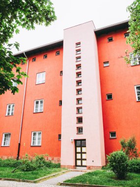 BERLİN, GERMANY - 11 Mayıs 2014: The Hufeisensiedlung (anlamı At nalı konutları) namı diğer Grosssiedlung Britz, Bruno Taut ve Martin Wagner tarafından 1925 yılında tasarlanmış bir erken modernizm başyapıtıdır.