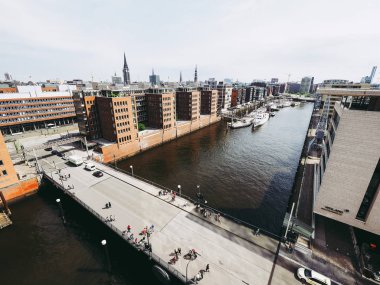 Hamburg, Almanya - Mayıs 2017 yaklaşık: Hava görünümünü Hafencity görülen şehir manzarası
