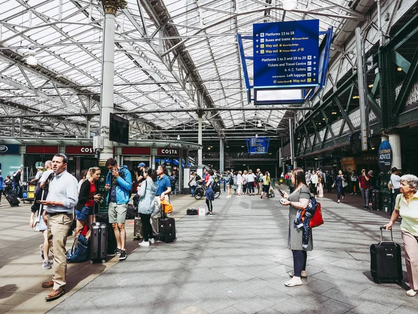 Edynburg Około Czerwca 2018 Dworzec Kolejowy Edinburgh Waverly — Zdjęcie stockowe