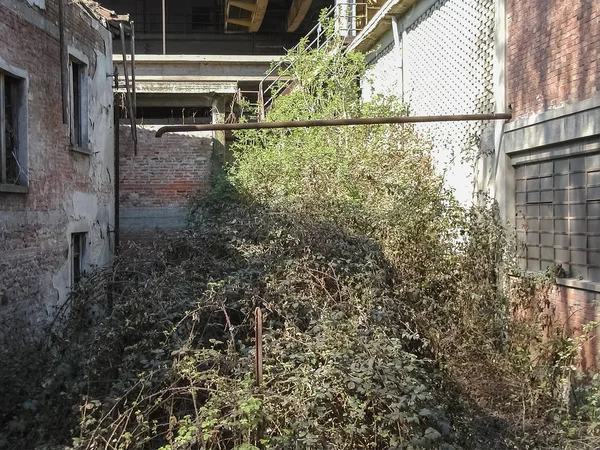 Settimo Torinese, İtalya - Mart 2002 yaklaşık: Ruins of Acciaierie Ferrero çelik işleri için