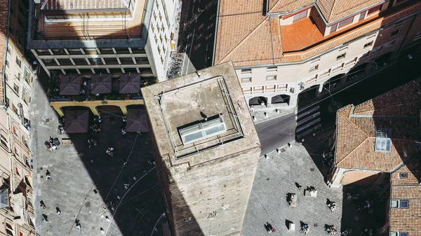 在意大利博洛尼亚市的家庭旅馆塔鸟瞰图 — 图库照片