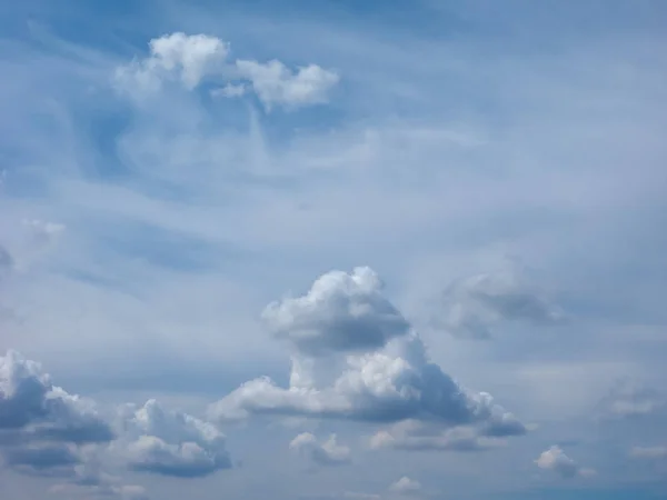 Kék Felhők Hasznos Mint Egy Háttér — Stock Fotó