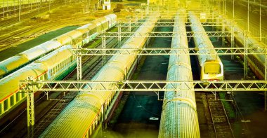 Tren veya demiryolu tren ulaşım vintage retro için takip