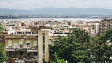Cagliari, İtalya'nın şehrin havadan görünümü
