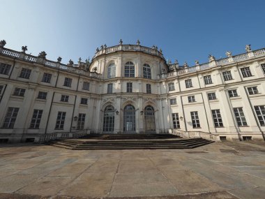 Palazzina di caccia di Stupinigi (Stupinigi 'nin Avlanma Evi) İtalya' nın Nichelino şehrinde kraliyet av kulübesi
