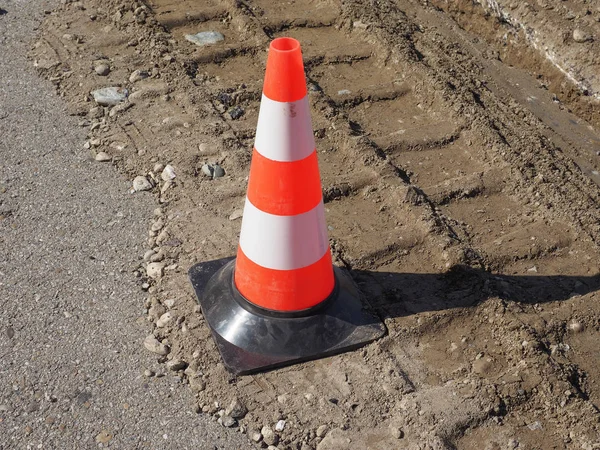 Verkeerskegel Ter Markering Van Wegwerkzaamheden Tijdelijk Verkeersbord Voor Obstructie — Stockfoto