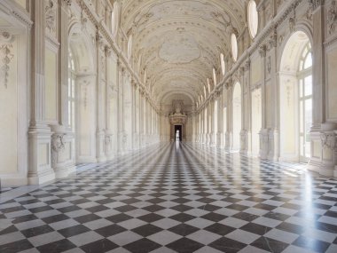 Venaria, İtalya - yaklaşık Ağustos 2018: Galleria Grande aka Galleria di Diana (anlamı büyük Galerisi veya Diana Galeri) Reggia di Venaria adlı