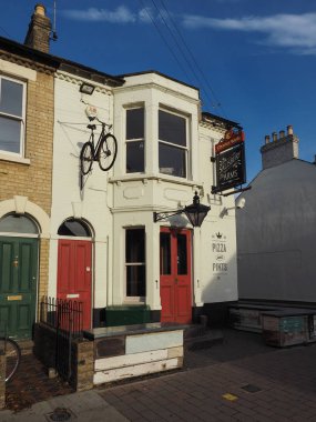 Cambridge, İngiltere - Ekim 2018 yaklaşık: Charles Wells Salisbury silah pub