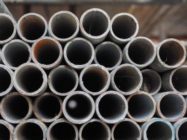 Şantiye, inşaat işleri için geçici iskele borular