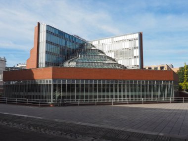 Cambridge, İngiltere - Ekim 2018 yaklaşık: Seeley tarihi Kütüphanesi'nde efendim James Stirling tarafından tasarlanmış Cambridge Üniversitesi
