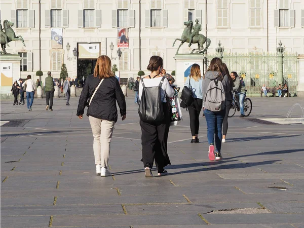 Turin Itália Circa Outubro 2018 Pessoas Praça Piazza Castello — Fotografia de Stock