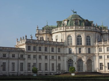 Palazzina di caccia di Stupinigi (Stupinigi 'nin Avlanma Evi) İtalya' nın Nichelino şehrinde kraliyet av kulübesi