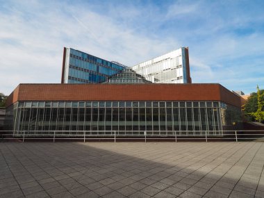 Cambridge, İngiltere - Ekim 2018 yaklaşık: Seeley tarihi Kütüphanesi'nde efendim James Stirling tarafından tasarlanmış Cambridge Üniversitesi