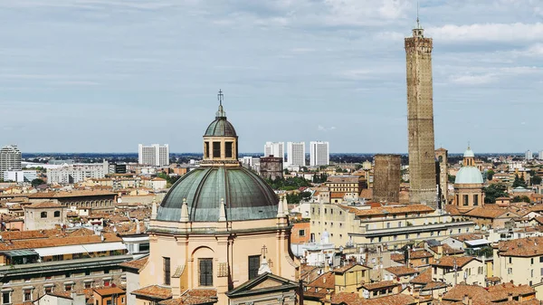 イタリアのボローニャの空の景色 — ストック写真
