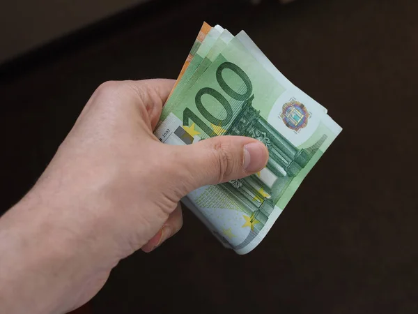 Detenzione Consegna Banconote Euro Denaro Eur Valuta Dell Unione Europea — Foto Stock