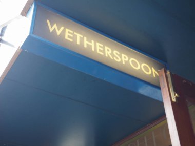 Cambridge, İngiltere - Ekim 2018 yaklaşık: Wetherspoon Bar Mağazası