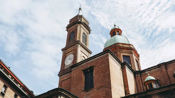 ボローニャ イタリアの古い市民会館の眺め — ストック写真