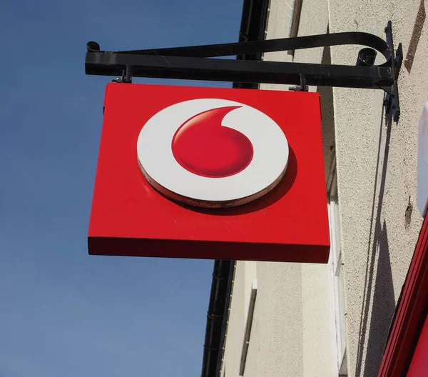Ely Storbritannien Circa Oktober 2018 Vodafone Skyltfönster Tecken — Stockfoto